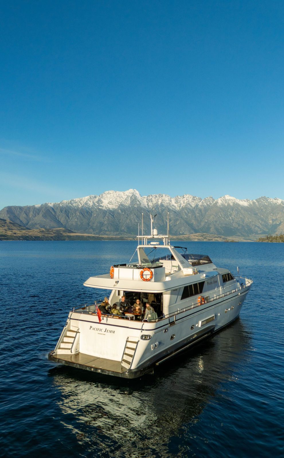 Pacific Jemm — Luxury Yacht Charter — bedside view 7